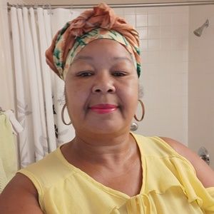 Meet your Posher, Debra